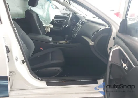 2018 Nissan Altima 2.5 S z USA, uszkodzony, nr VIN 1N4AL3AP6JC474937